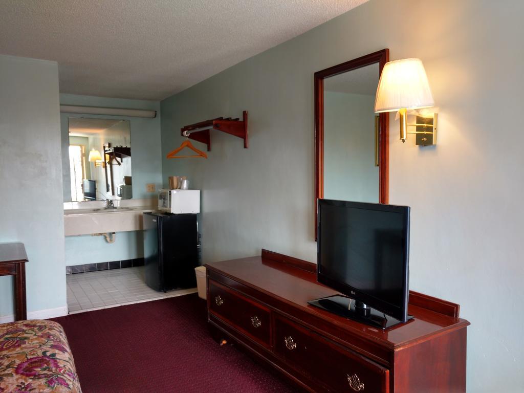Mount Vernon Inn Sumter Dış mekan fotoğraf
